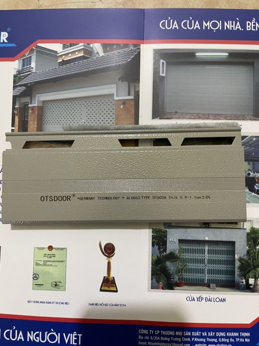 Cửa cuốn khe thoáng OT600A